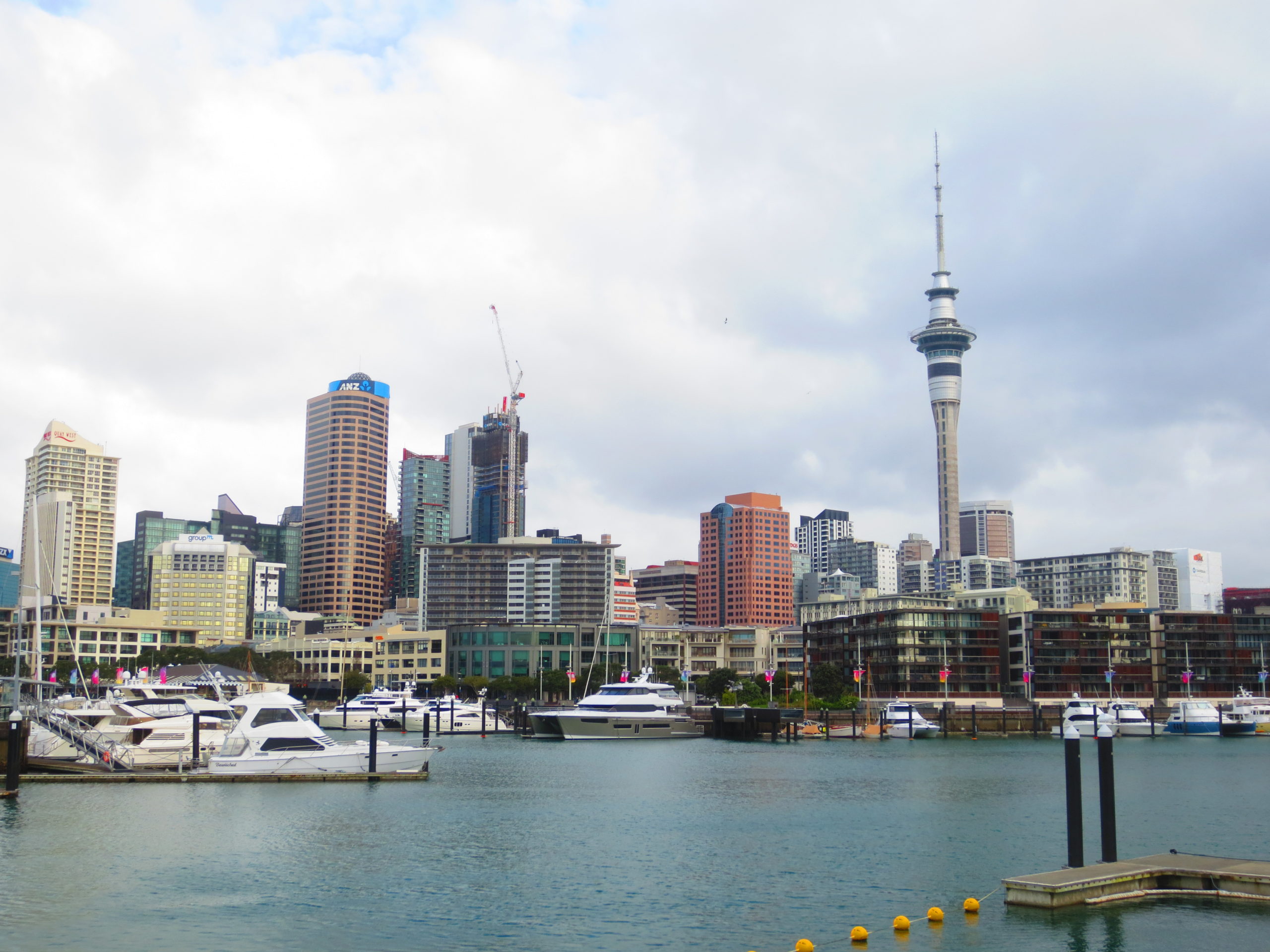オークランドニュージーランド- Wikipedia