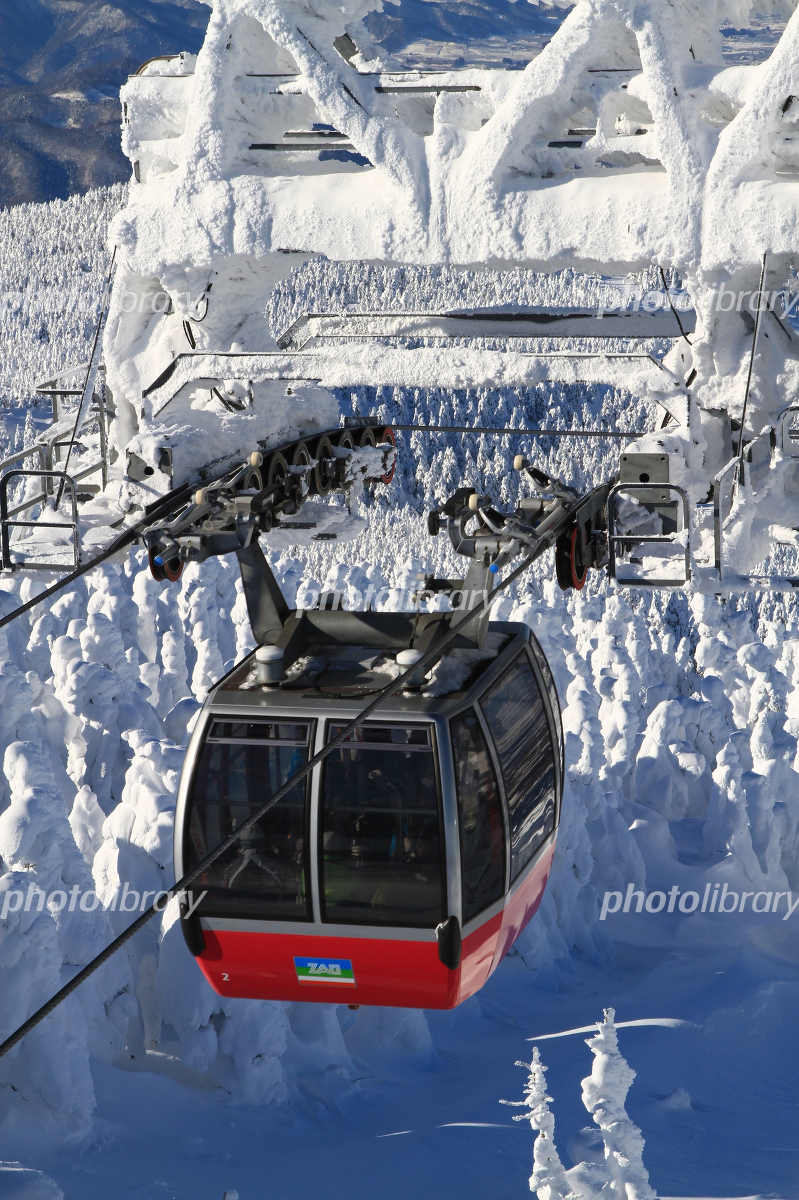 樹氷 スノーモンスター と戯れる！蔵王ロープウェイ利用で冬の蔵王・地蔵山ハイキング