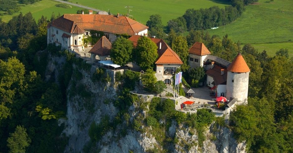 スロベニア ブレッド湖とブレッド城：リュブリャナからの半日ツアー 即日発券楽天トラベル