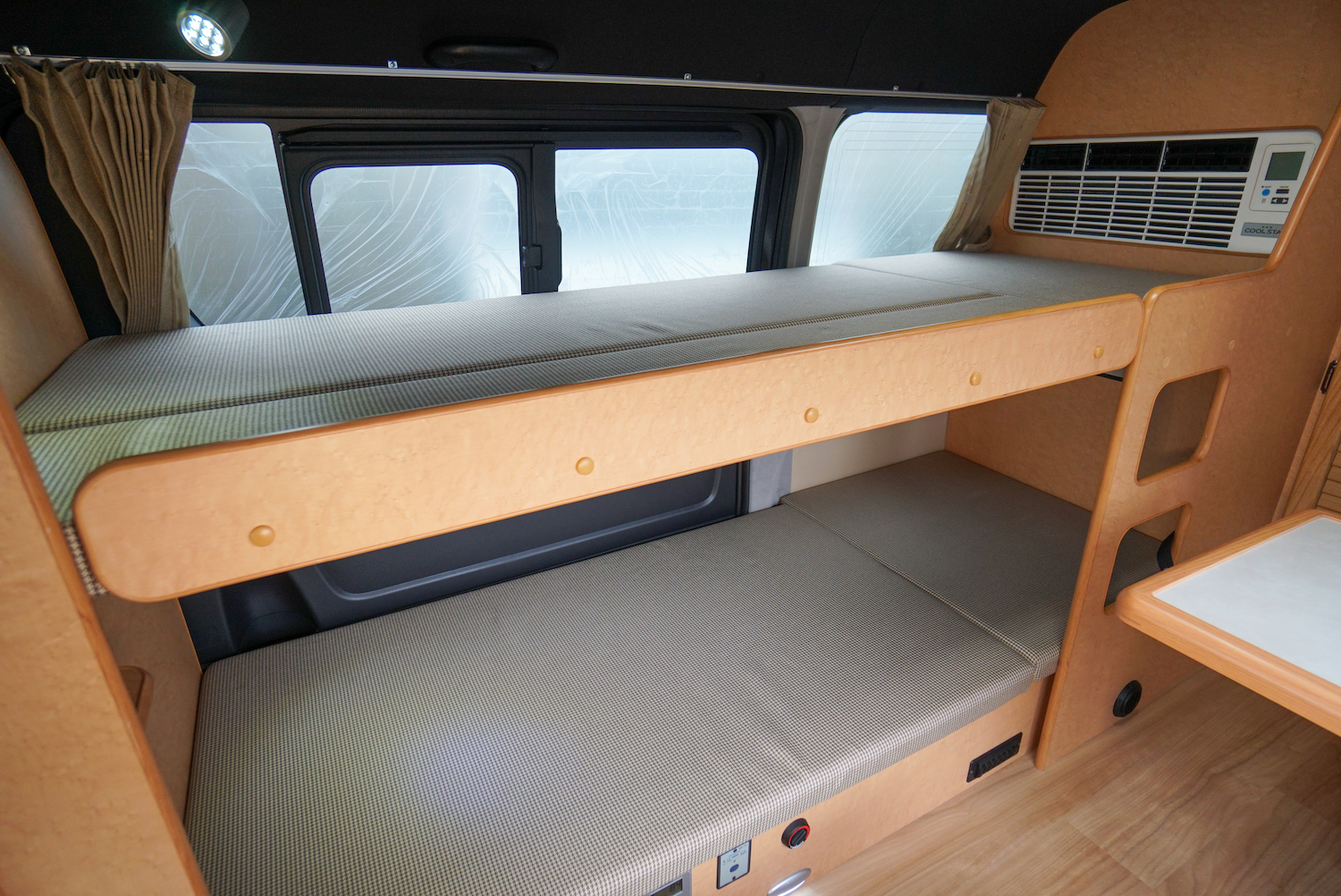 オーエムシー北斗 対座モデルAUTO CAMPER オートキャンパー