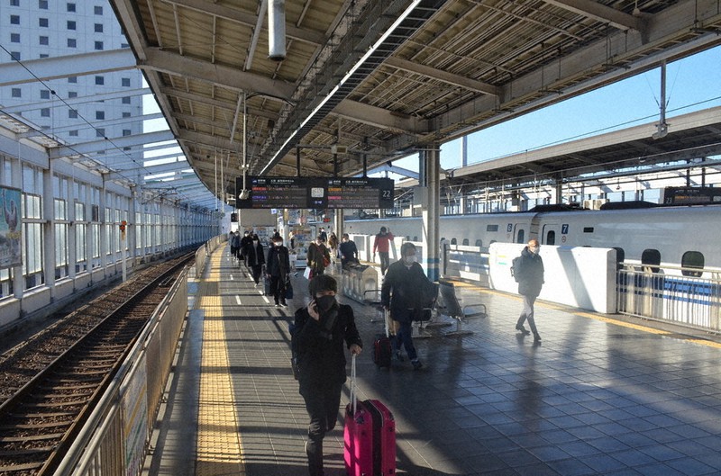 JR岡山駅新幹線23･24番乗り場エスカレーター 三菱製・上り