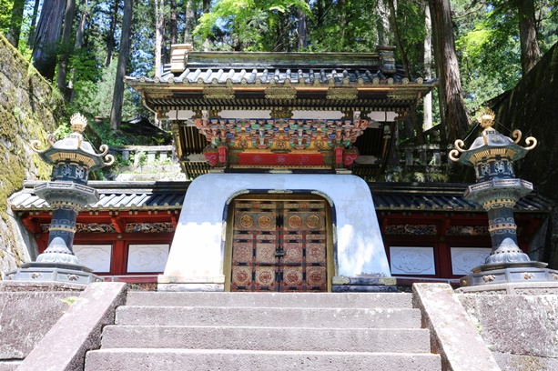 世界遺産・日光山輪王寺の見どころ三仏堂・大猷院・逍遥園を巡る歴史旅
