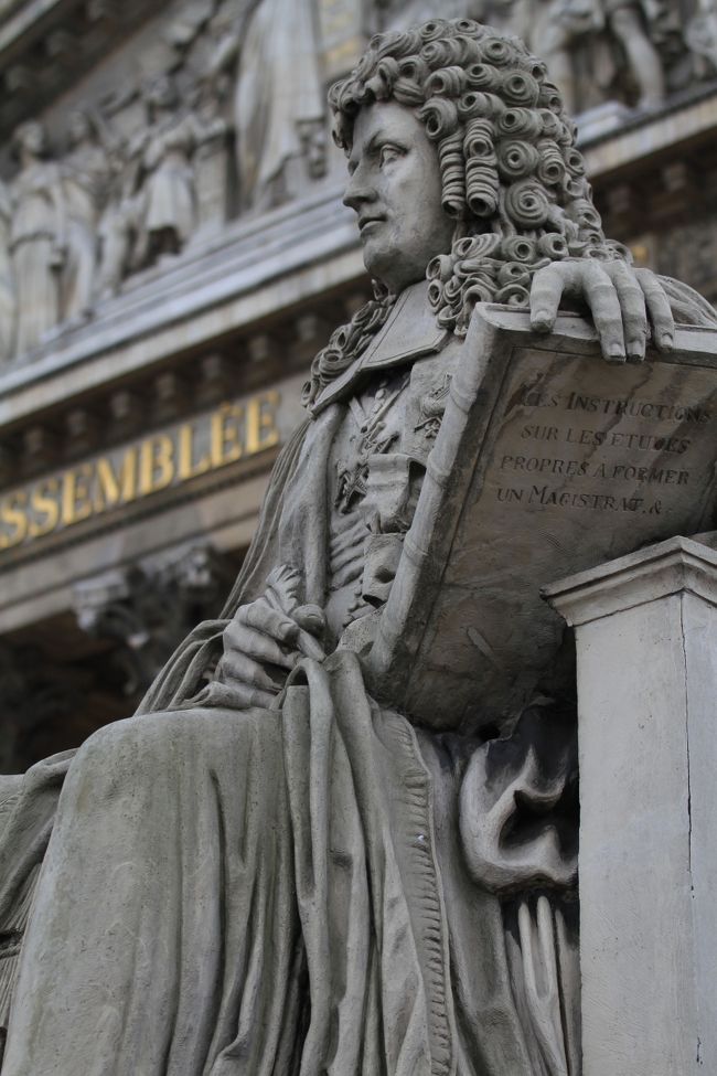 ブルボン宮殿7 区- ツアーとアクティビティエクスペディア