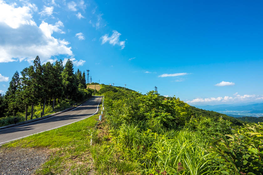 新潟県のおすすめツーリングスポット情報まるで秘境⁉写真映え間違いなしのトンネルや幻想的な里山の風景、日本一うまい〇〇のお店などをピックアップ Rurikoの長旅ガイド- webオートバイ