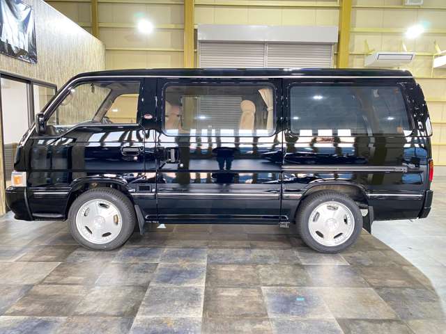 日産 キャラバンコーチ ロイヤル 店長オススメの１台！！ロングボディー プラネタルーフ・回転シート・ローダウン・イージークロ