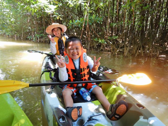 この夏、子どもと一緒に楽しみたい！沖縄の川遊びスポット7選よみもの沖縄CLIPあなたの沖縄旅を豊かにする体験予約サイト・観光情報メディア