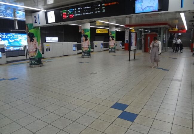 羽田空港ターミナル間 第1・第2・第3 のアクセス方法は？ 無料連絡バスの乗り場・連絡通路を紹介高速バス・夜行バス・バスツアーの旅行・観光メディアバスとりっぷ