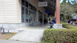 寂しくなってしまう」 経営破綻の八ヶ岳リゾートアウトレット テナントが最後の営業山梨のニュースＵＴＹテレビ山梨1ページ