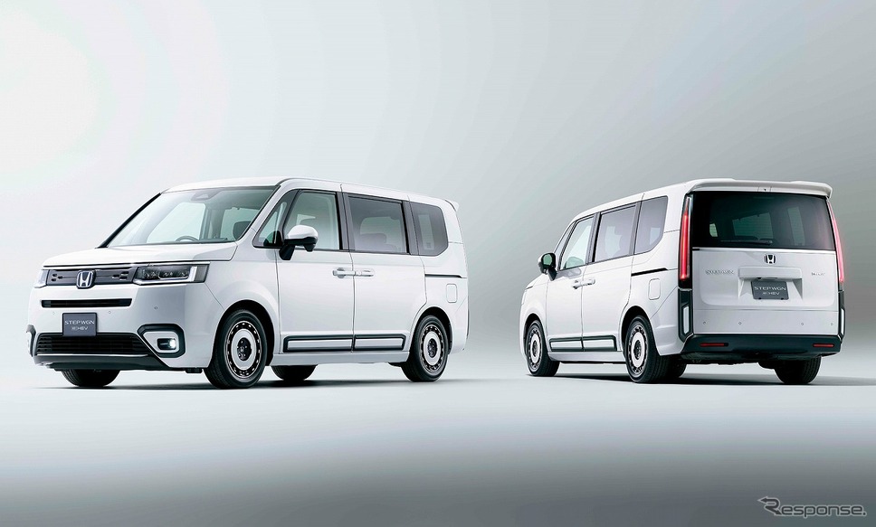 発表前にお披露目！ 新型「ステップワゴン」正式発表前に登場！ 車中泊＆アウトドアにも最適な仕様とはくるまのニュース
