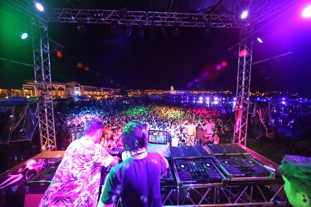 毎年人気のプールパーティー「ROOFTOP POOL PARTY」が好評につき第2弾開催決定！！Magic planning株式会社のプレスリリース