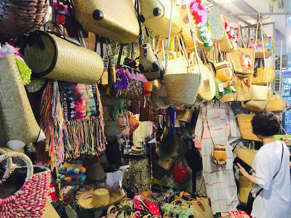 タイ お土産は「JJ」で揃えよう！土日限定・世界最大のお買い物天国へ