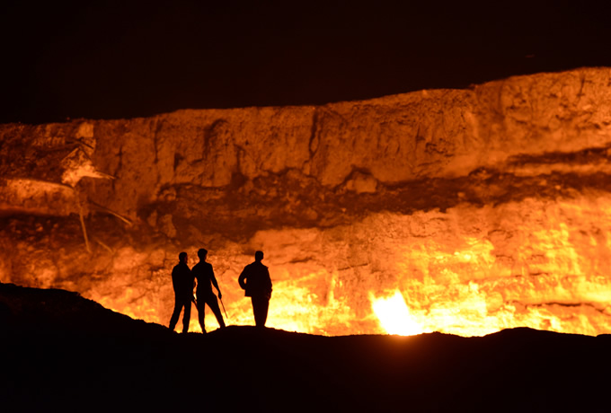 40年以上燃え続ける「地獄の門」は、なぜ生まれたかログミーBusiness