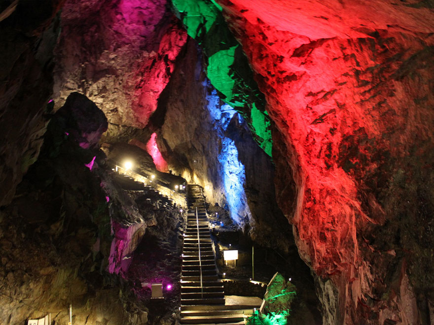 東京都路線バスの旅 奥多摩駅から終点へ 峰谷・清東橋・鍾乳洞イケてる、モノ・コト