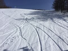 おはようございます！ 早朝のやぶはら高原は、気温-6℃、雲なにひとつない晴天です☀️☀️ 3月に入りましたね‼︎日中はとても暖かくなり、春の陽気となる予報です🌷♪