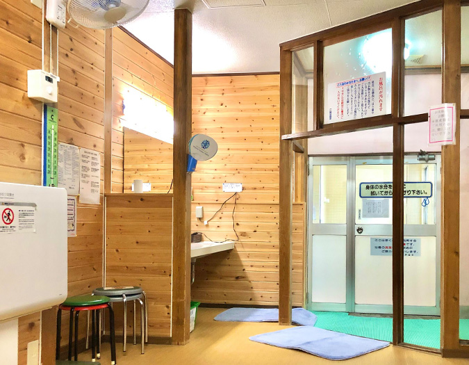 越後湯沢温泉 江神温泉浴場 越後湯沢駅東口より徒歩３分温泉の杜