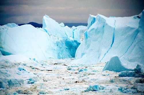 未踏の1200m崖の初登攀に成功、オノルド氏がグリーンランドで 動画と写真10点ナショナル ジオグラフィック日本版サイト