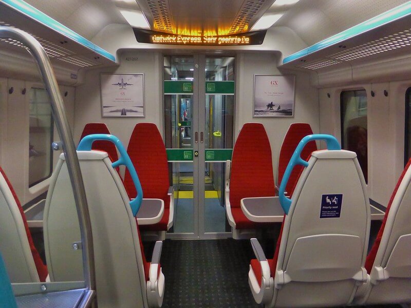 イギリスの入国審査は「世界一厳しい」は過去の話に？ - AKIEIGO