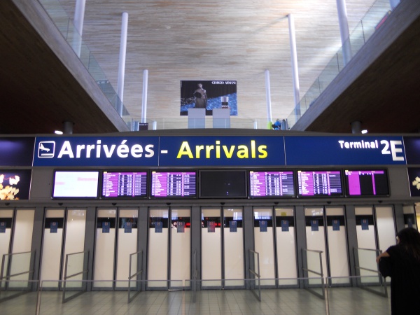 シャルル・ド・ゴール空港からパリ市内の行き方Tomomi Okamoto