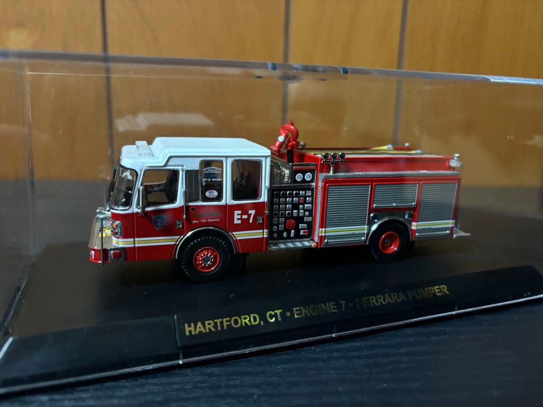 ブリキ製 ヴィンテージカー FIRE DEPT.