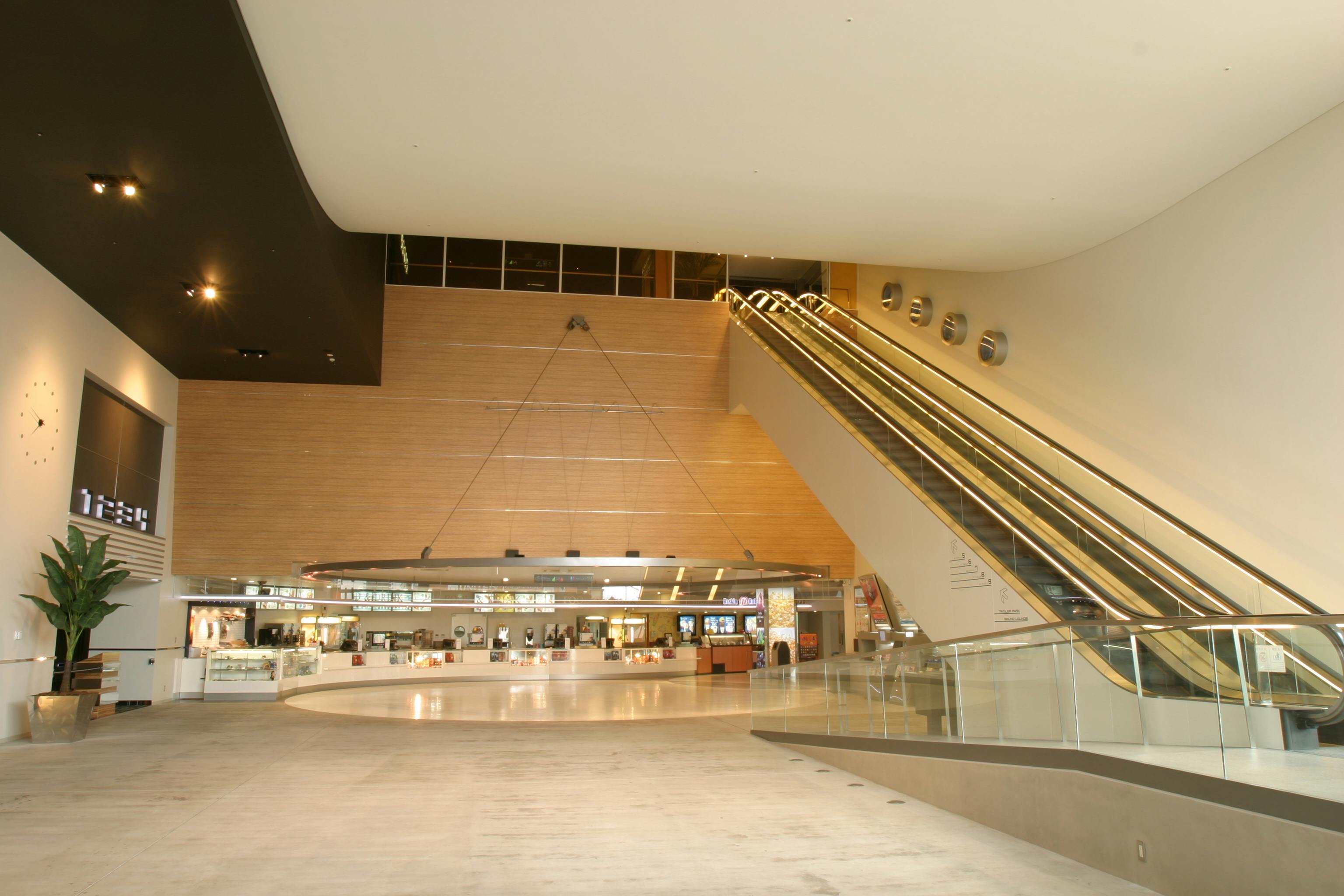 ローソン・ユナイテッドシネマ 前橋ショップ検索けやきウォーク前橋群馬県前橋市にある大型ショッピングセンターショッピングモールWALK