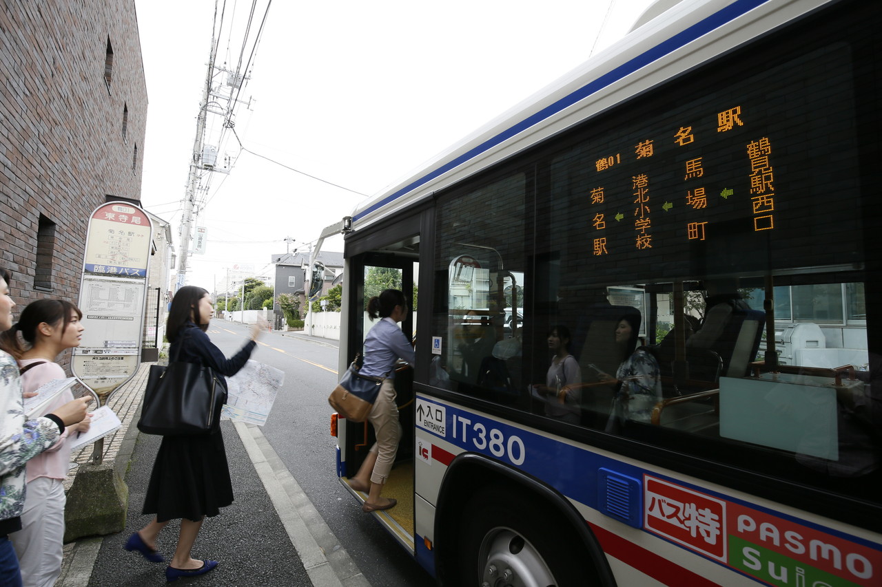 川崎鶴見臨港バス・復活旧塗装～70周年記念で銀バスが再び- MAKIKYUのページ