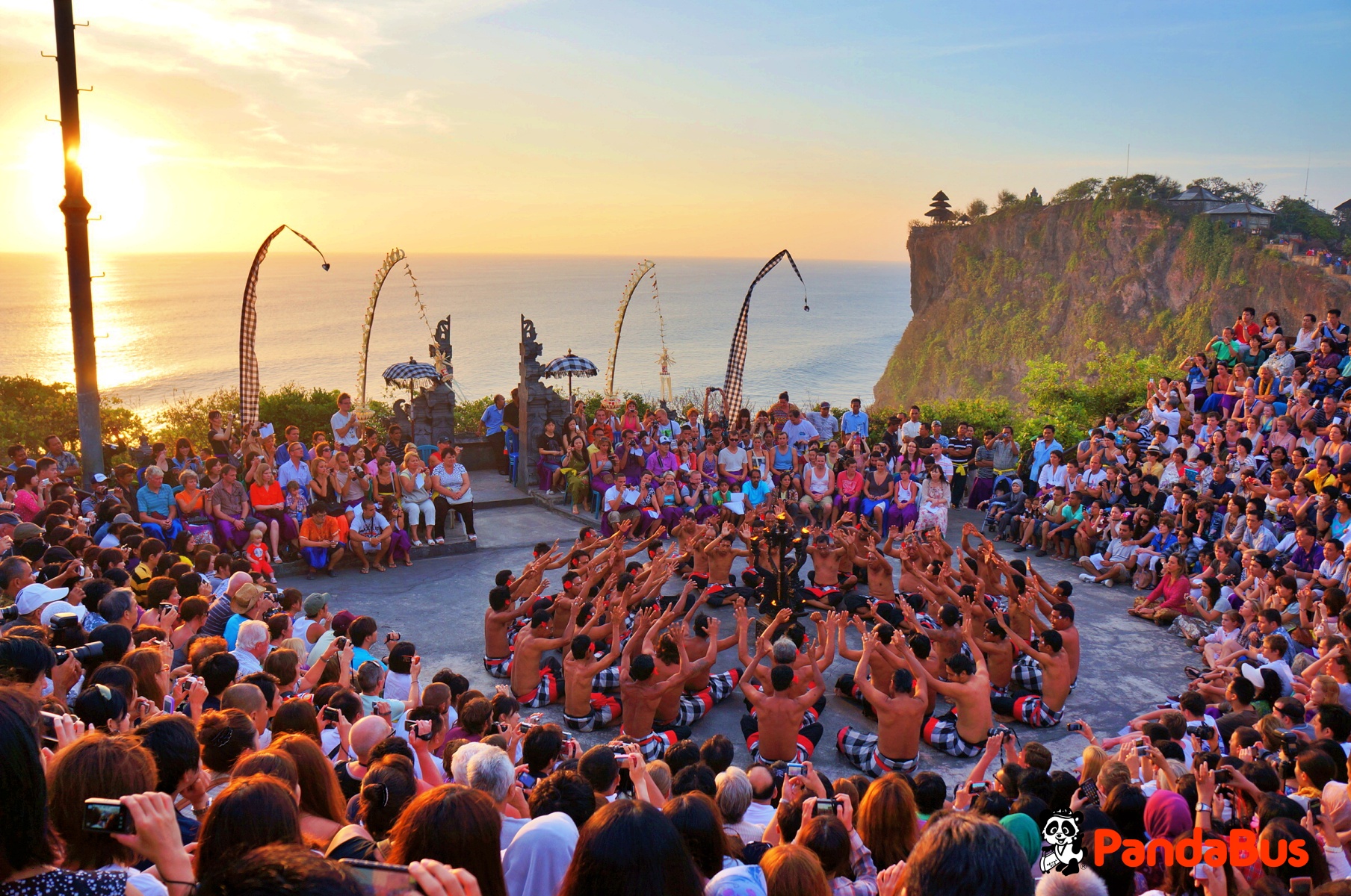 必見!! ウルワツ寺院のケチャックダンス あらすじ公開チンタオ