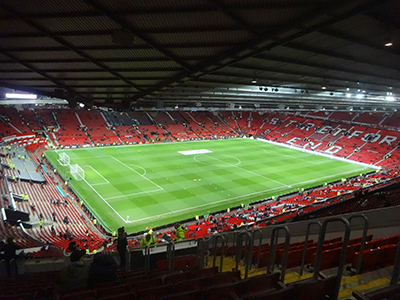 マンチェスターオールドトラフォードでサッカー観戦マンチェスターユナイテッドFC vs ストークシティFC