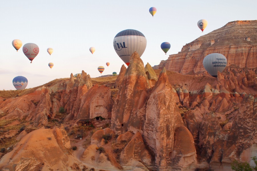 プロが徹底解説 カッパドキア気球ツアー料金・当日の流れ・ベストシーズンゆるめっくトルコ