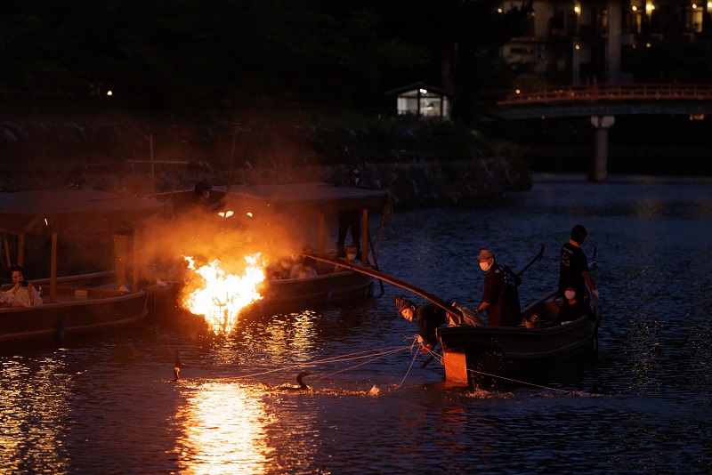嵐山『鵜飼』 嵐山通船 京都市2025ニッポン旅マガジン