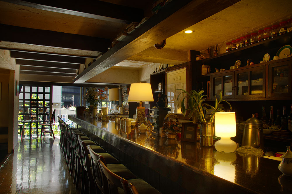 ディープな雰囲気を味わいたい。大阪のレトロな純喫茶13選。キナリノ