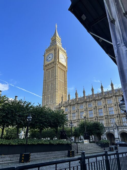 美しい夏の日、イングランド、イギリスのロンドンのビッグベン、国会議事堂、ウェストミン スター橋の写真素材・画像素材 Image 70769579