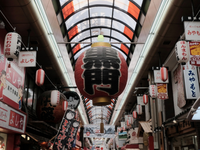 2025大阪黑門市場 11大必吃美食地圖 營業時間 交通攻略，早餐就到這裡吃