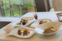 高岡古城公園内にある旧店名、浪漫亭だったレストラン古城亭にランチへ初訪問 平日のみスープが付くランチメニューの牛肉ステーキ１００gを注文！富山グルメ旅