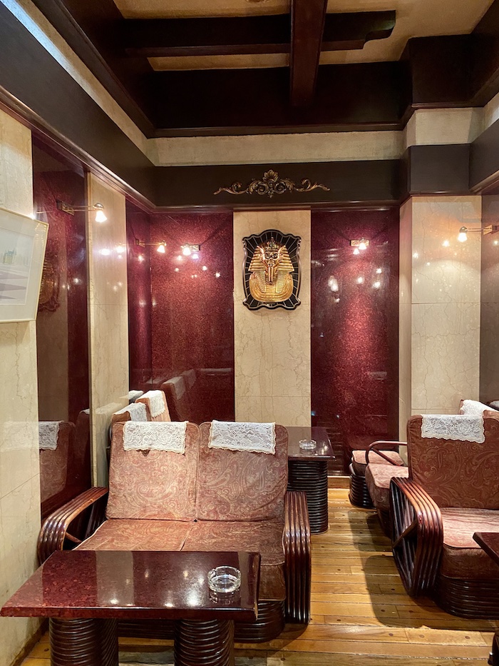 上野の歴史あるクラシック喫茶店古城で特別な時間を過ごそう