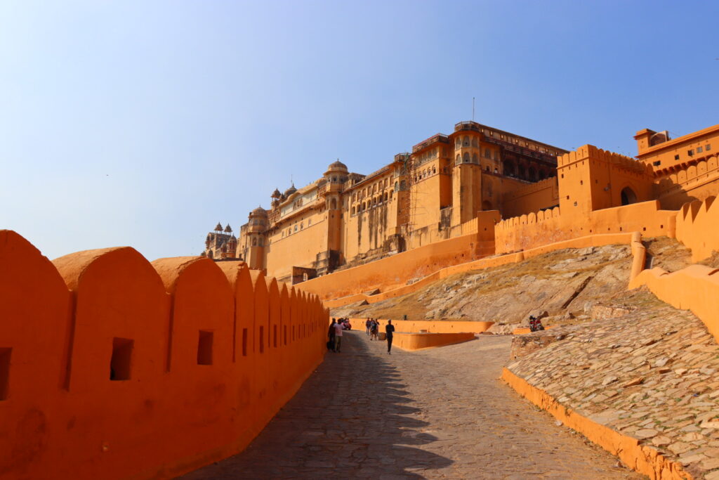ジャイプル旅行で外せない！アンベール城とジャイガル要塞観光ガイド 見どころ・入場料・アクセスまとめ– 異国のおたより