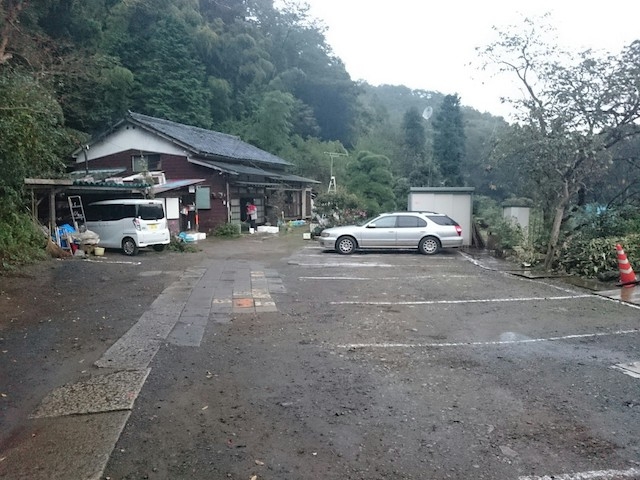 高尾山口駅近くのコインパーキング駐車場高尾山マガジン