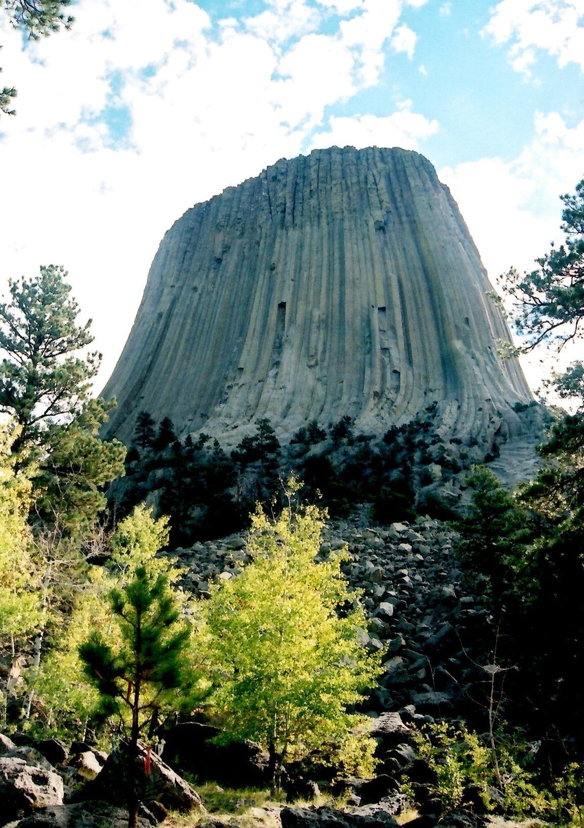 🇸🇿エスワティニ③ 世界で2番目にでかい岩「シベベロック」でほんとに氏にかけるお話