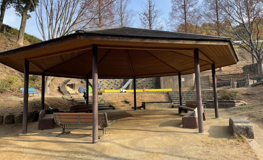 2025.03.30 日長与町の中尾城公園でお花見をしました🌸 肌寒かったけど桜満開でした🌸