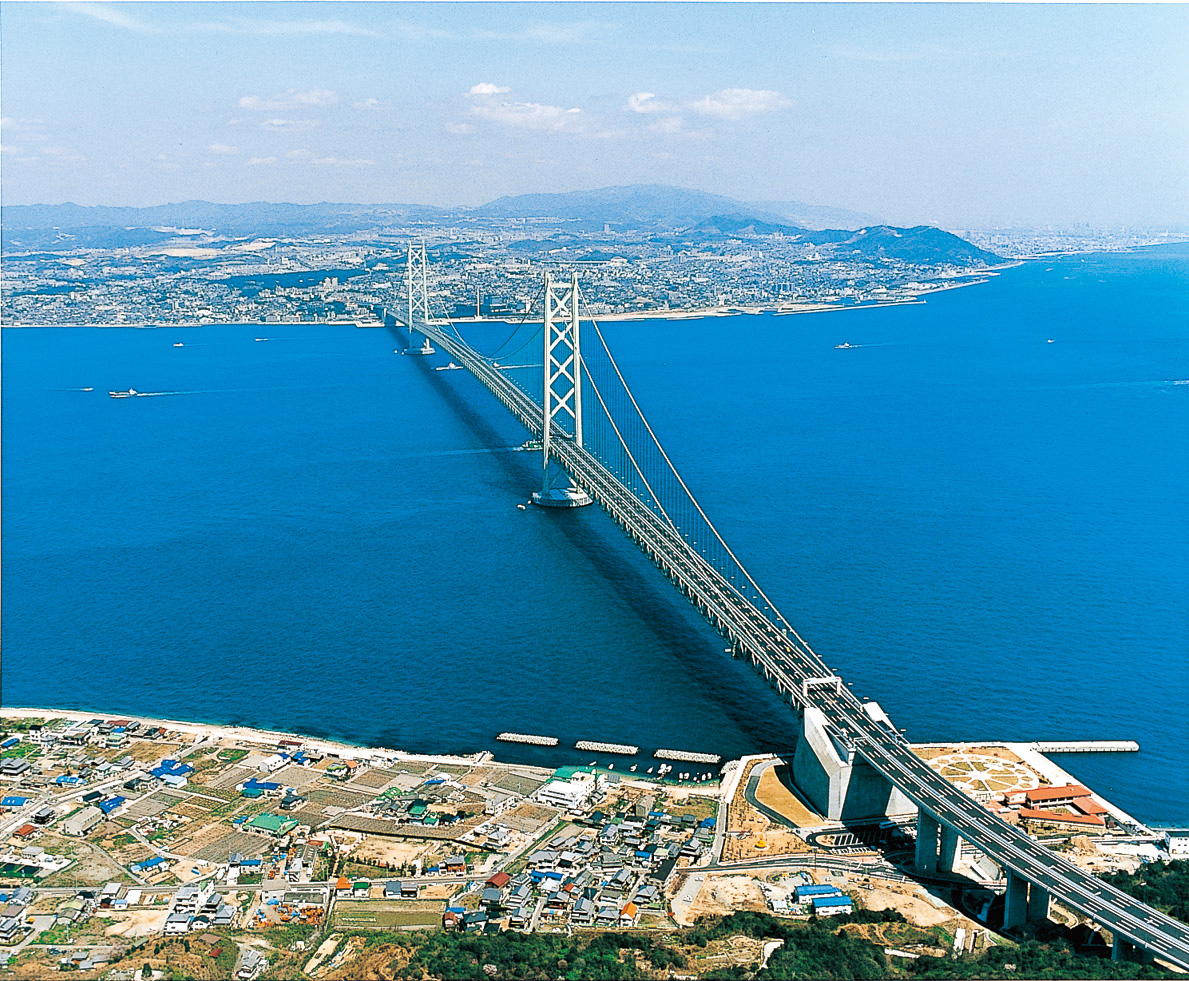 パールホワイトの光 ～１・１７ 明石海峡大橋ライトアップ～神戸垂水おもちゃ箱
