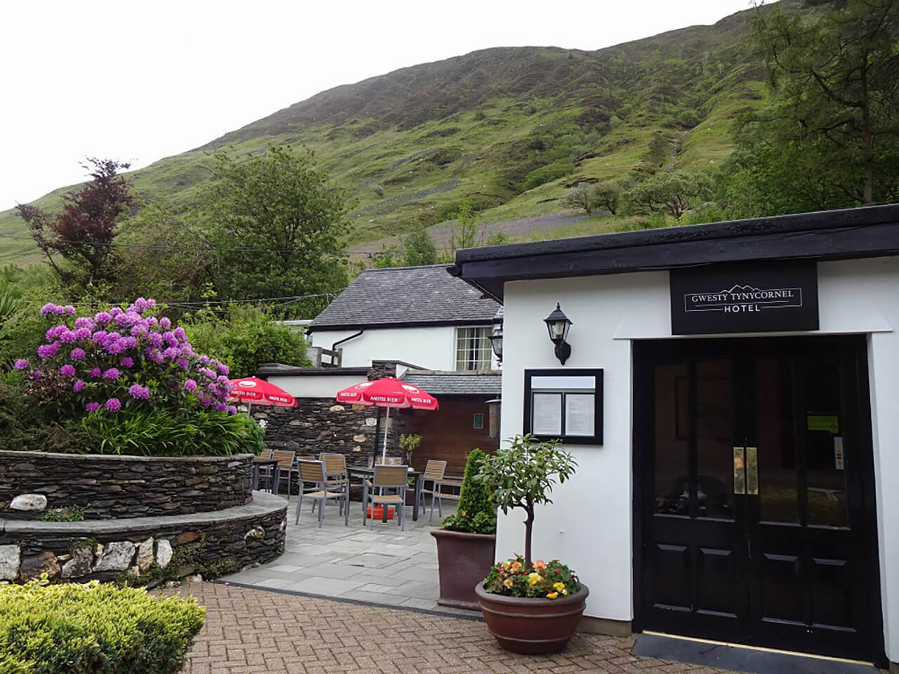 ウェールズのスノードニア国立公園 エリリ、イングランド ：見どころと楽しみ方