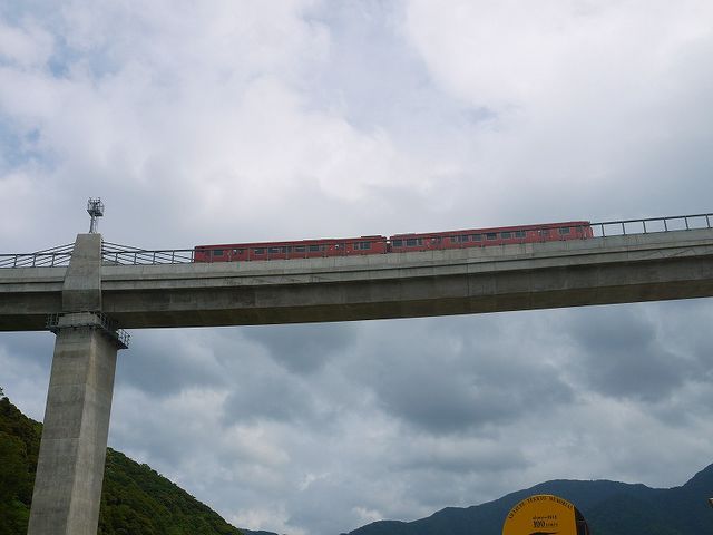 空中列車が行き交う橋梁が息づく町・余部を歩く但馬の情報発信ポータルサイト「但馬情報特急」