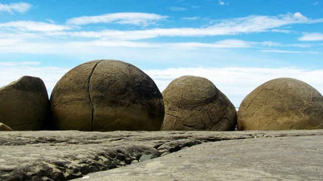 伊香保温泉・石段街を下る散策 – トラベリングナビ