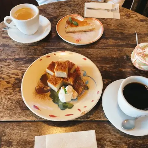 御成町 CAFE RONDINO