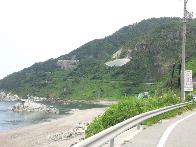 佐渡 外海府海岸 青空