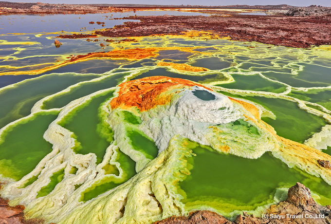 ダロル火山」どこにある観光地？クリスマス前に断食する国！？Ray レイ