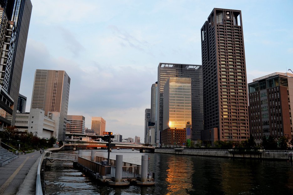 高さ9.5メートルの巨大なアヒル「ラバー・ダック」が大阪・福島 ほたるまち港 に登場！展示にあわせてオリジナルグッズの販売を実施千島土地株式会社のプレスリリース