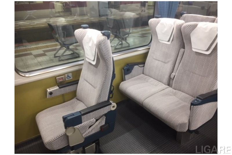近鉄、車いす席特急券のネット販売を開始 日本初LIGARE リガーレ
