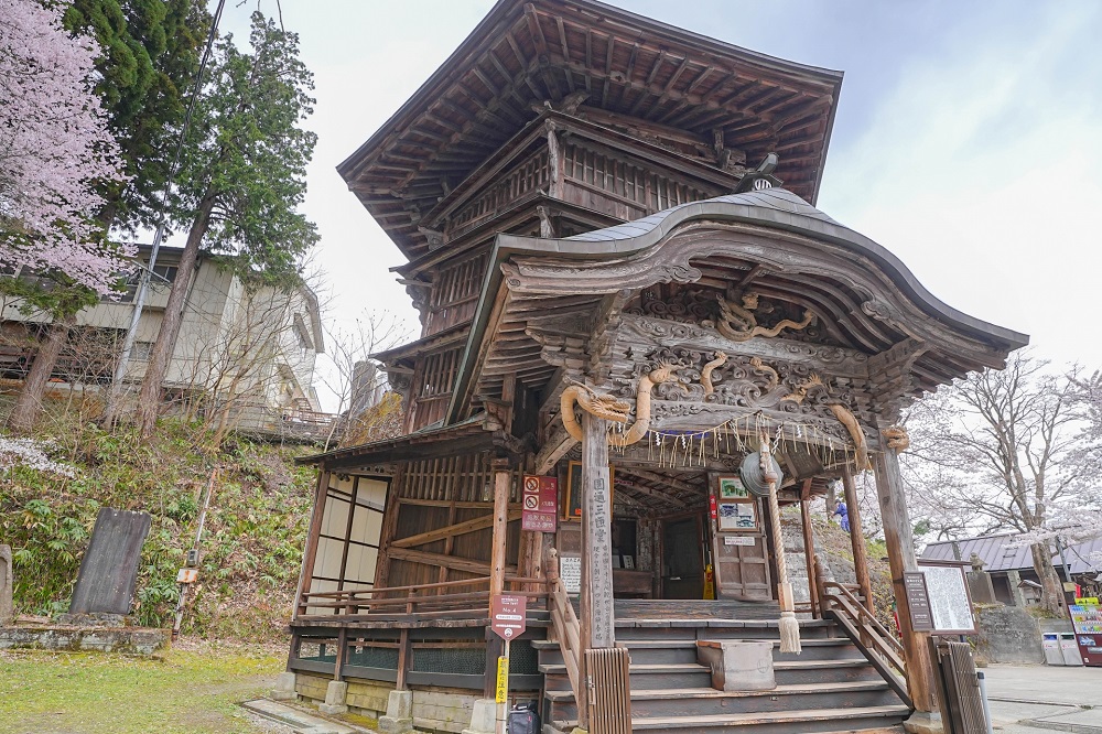 世界無二！！不思議な二重らせん構造で造られたお堂、会津さざえ堂 , 📍会津さざえ堂,