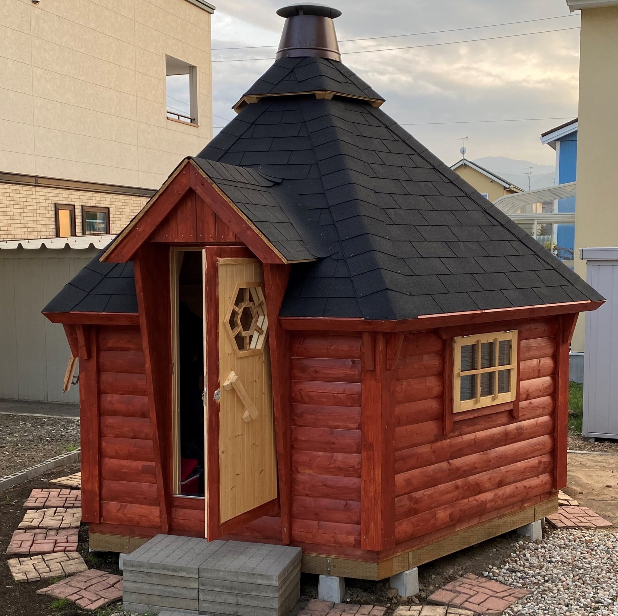 自宅でバーベキューを楽しむために！ 庭づくりのポイントを解説リクシルのエクステリア「エクシオール」で100のいいコト+PLUS