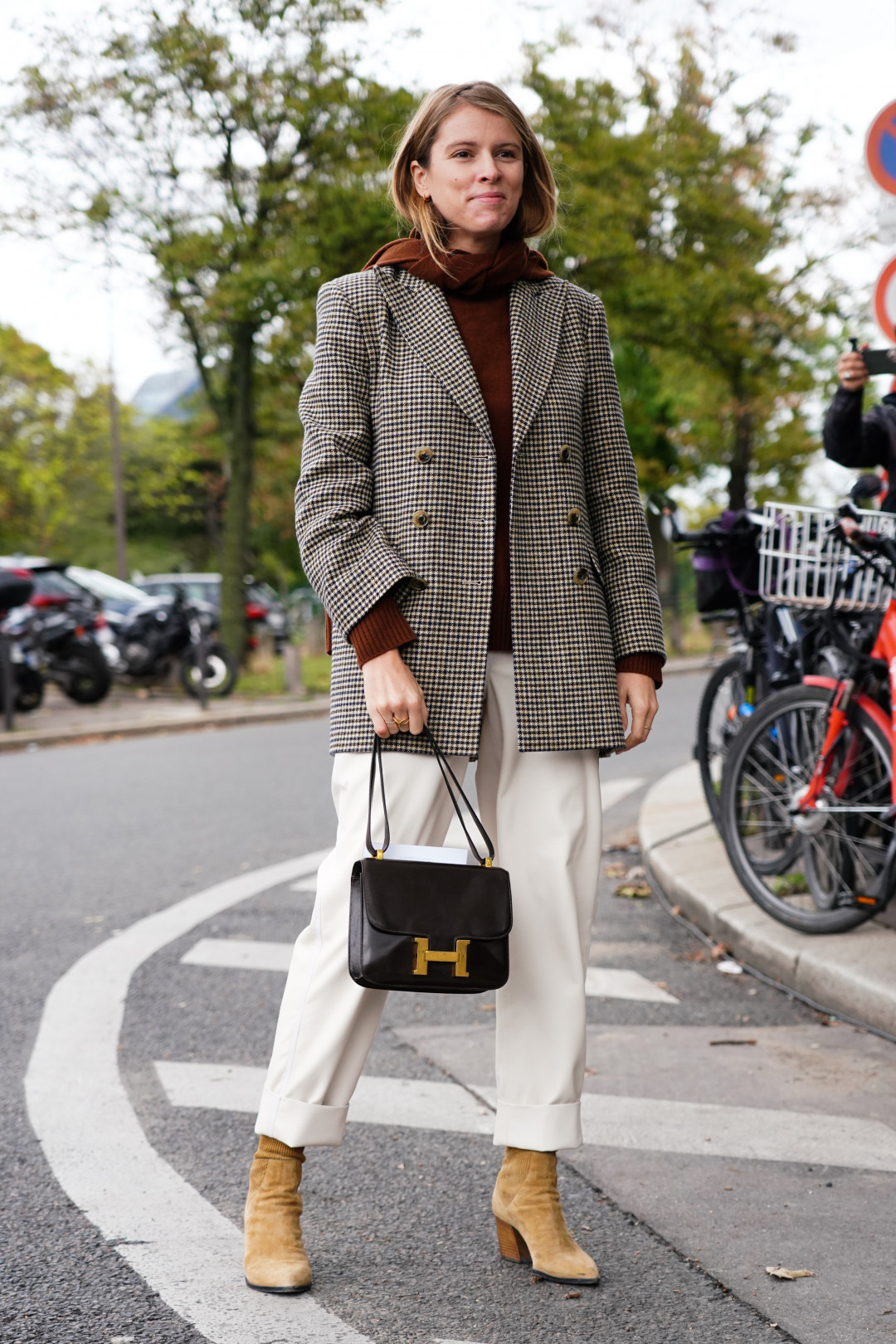 秋本番のジャケットコーデが到着！ パリジェンヌに学ぶ、最旬コーデ9ファッションELLEエル デジタル